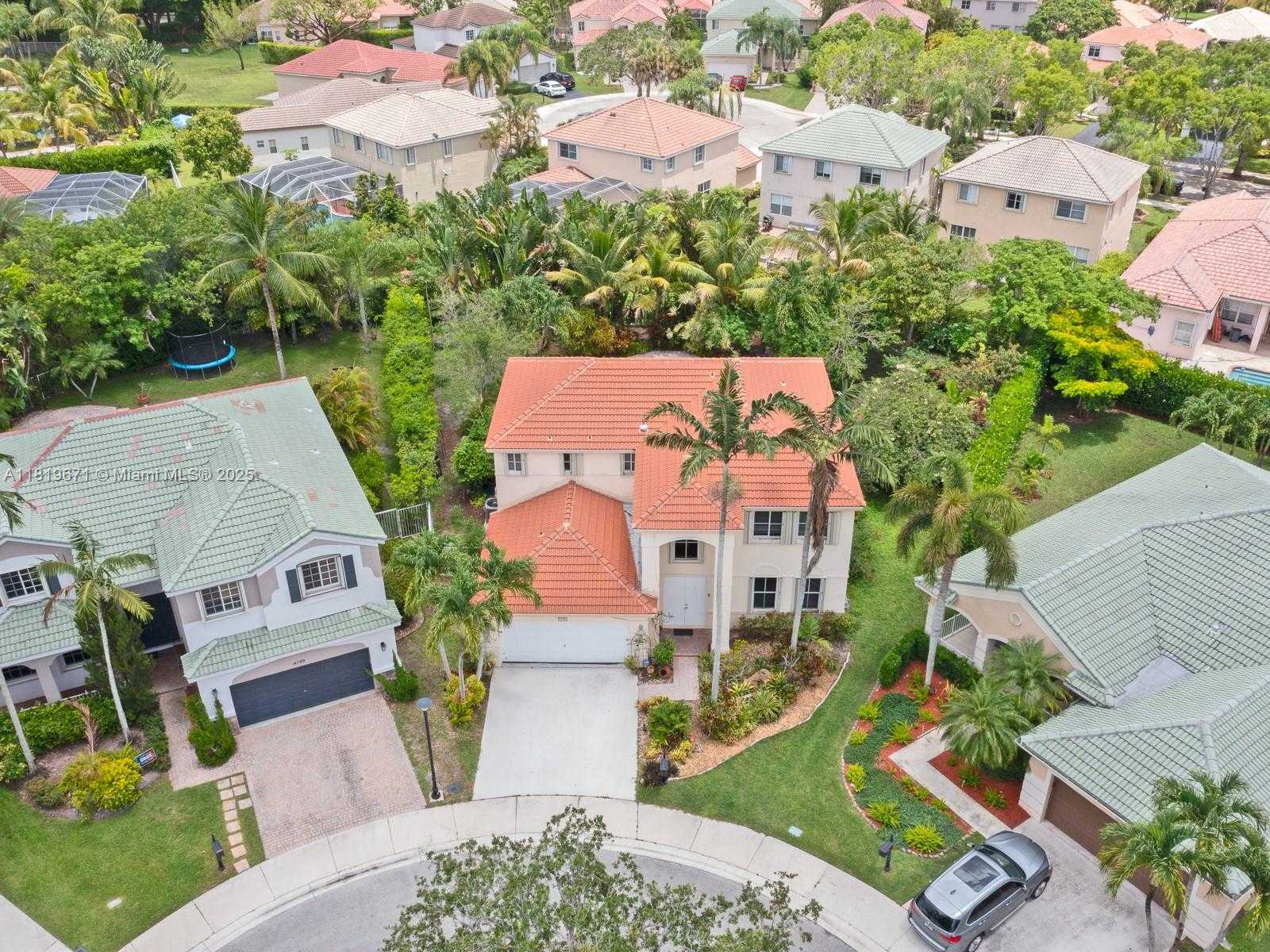 Small Image of 4209 PINEWOOD LN, Weston Number 4