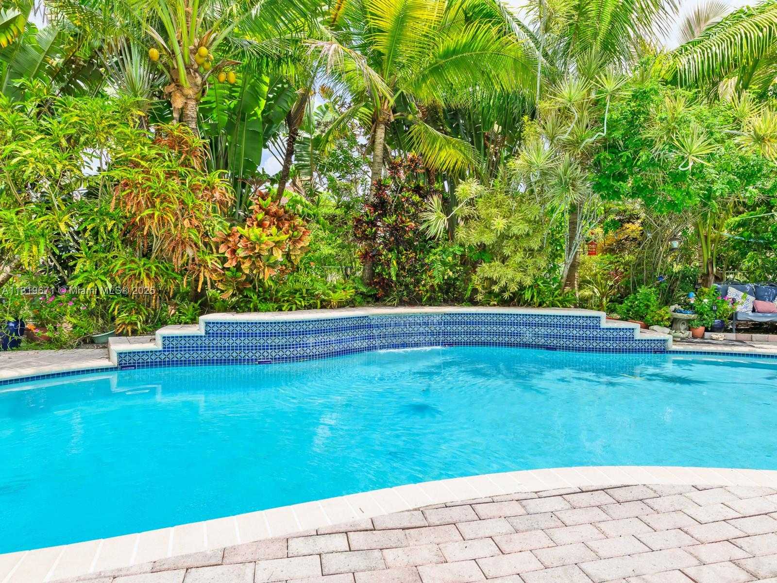Small Image of 4209 PINEWOOD LN, Weston Number 42