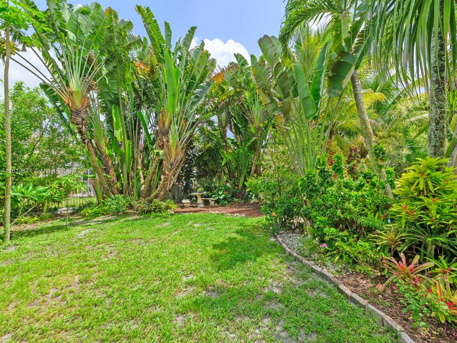 Small Image of 4209 PINEWOOD LN, Weston Number 55