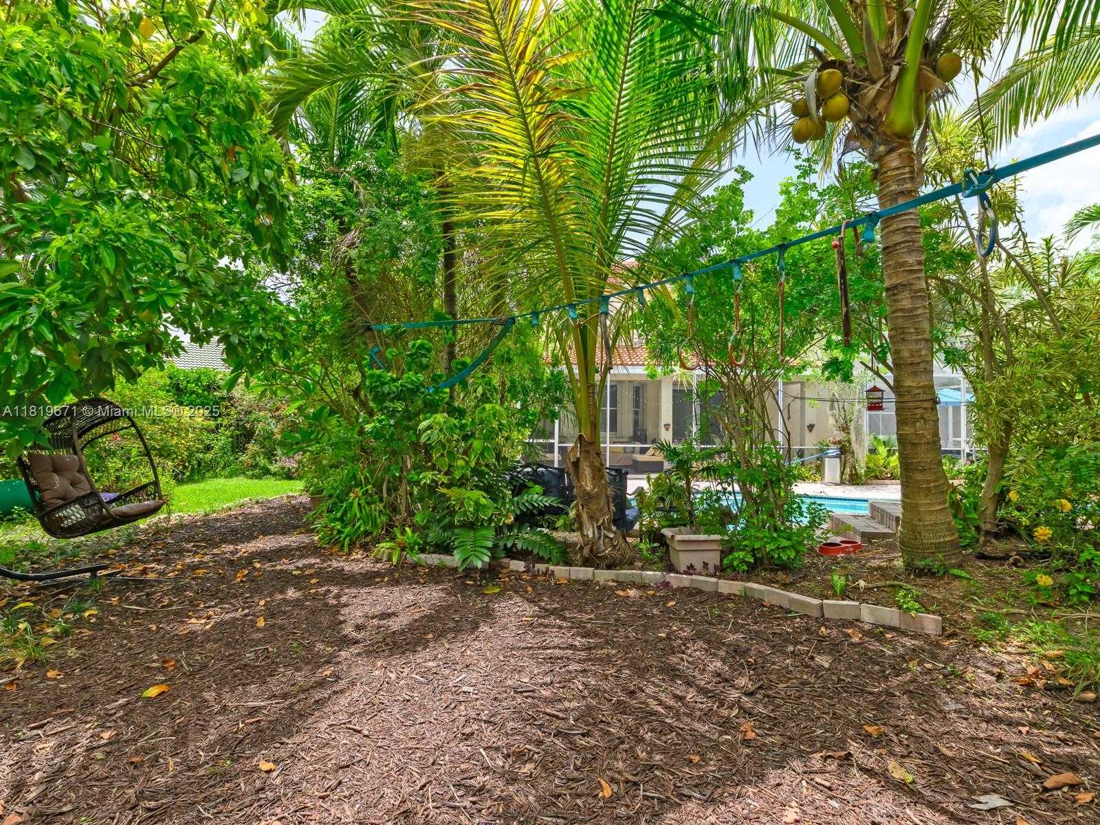 Small Image of 4209 PINEWOOD LN, Weston Number 59