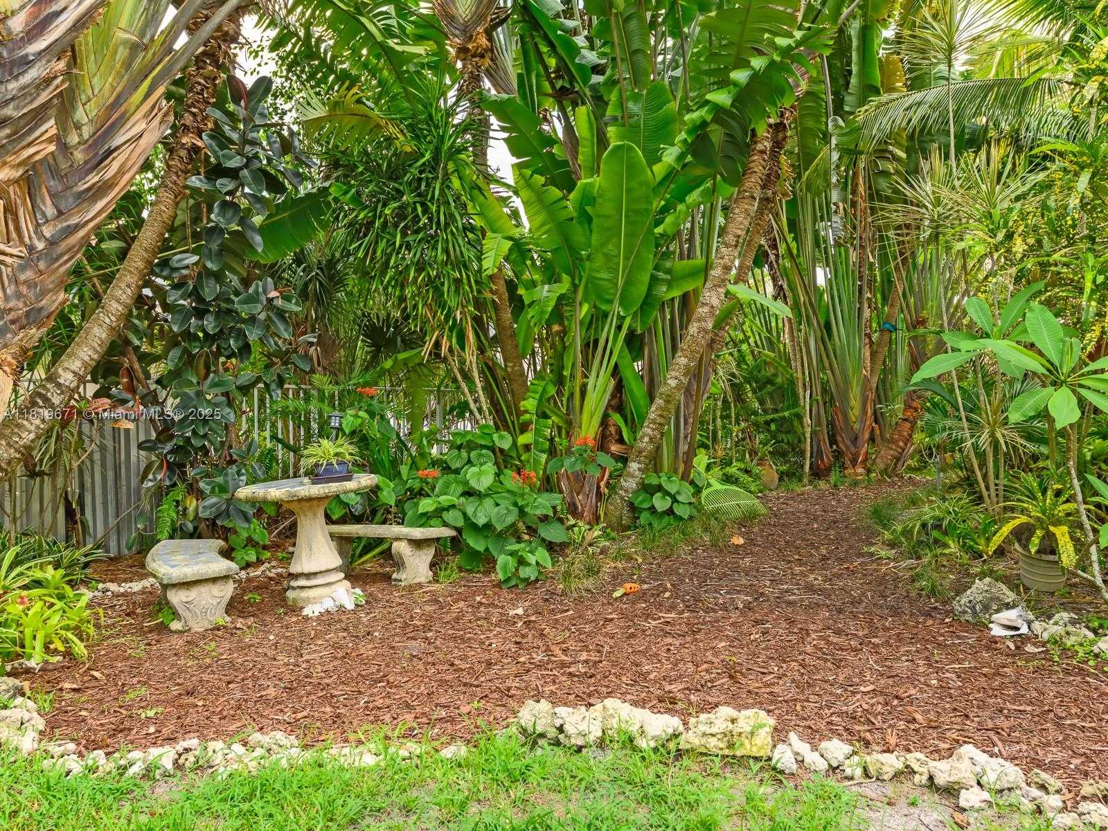Small Image of 4209 PINEWOOD LN, Weston Number 61