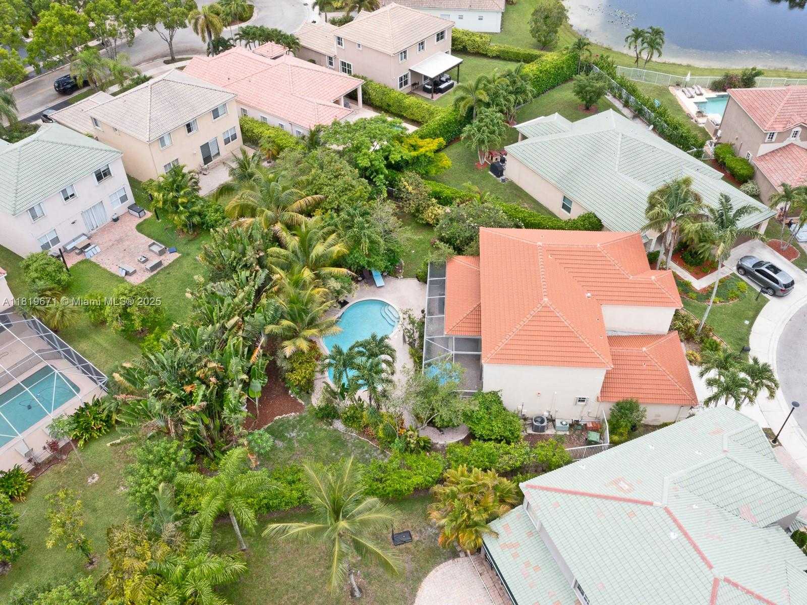 Small Image of 4209 PINEWOOD LN, Weston Number 64
