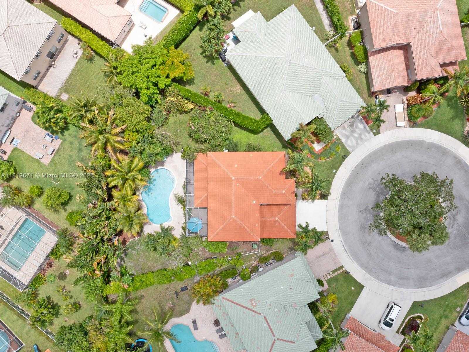 Small Image of 4209 PINEWOOD LN, Weston Number 70