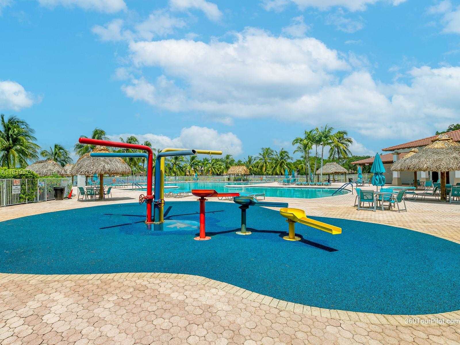 Small Image of 4209 PINEWOOD LN, Weston Number 76