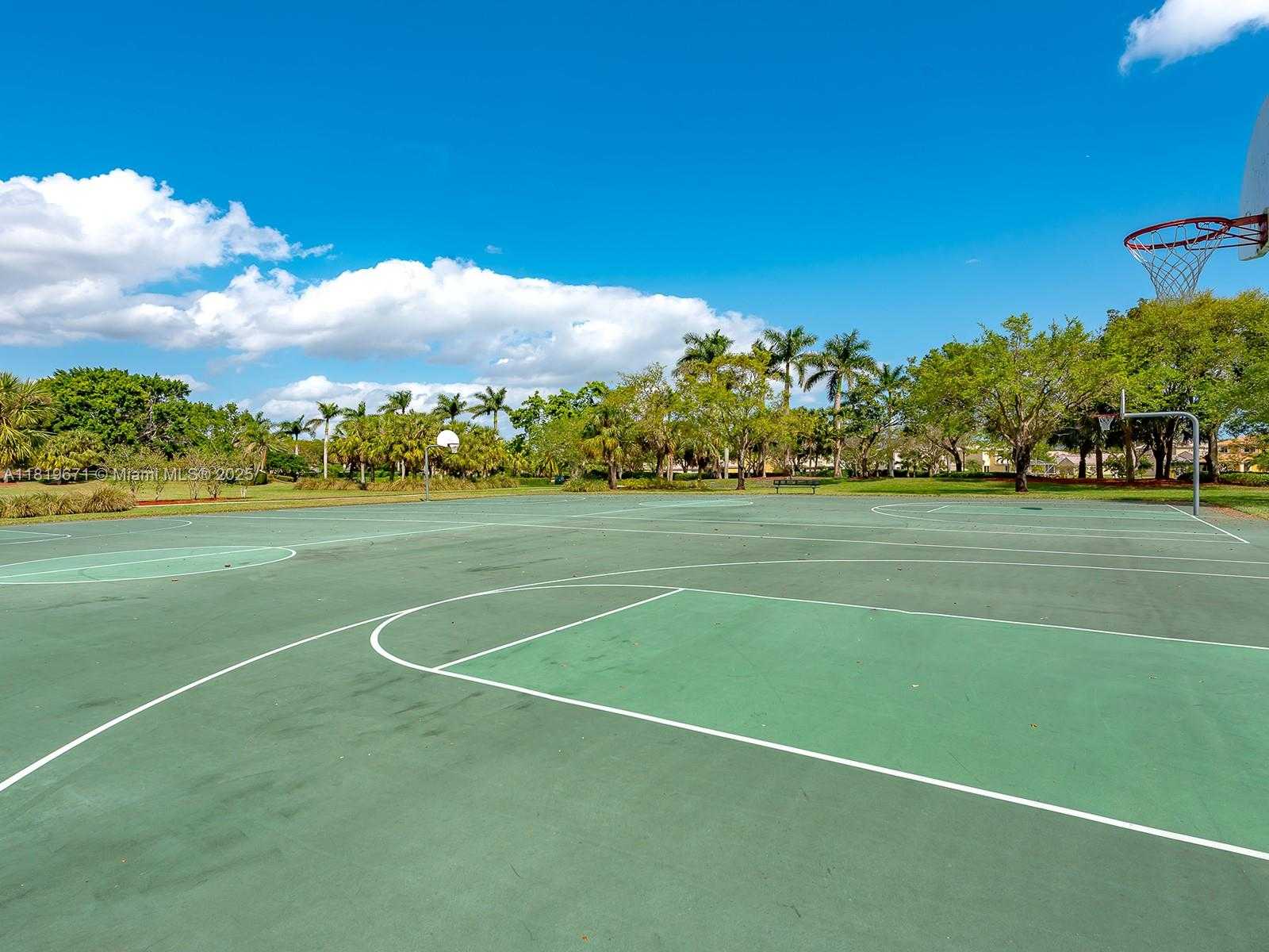Small Image of 4209 PINEWOOD LN, Weston Number 79