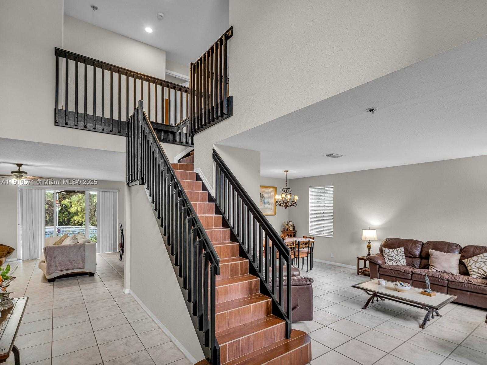 Small Image of 4209 PINEWOOD LN, Weston Number 9
