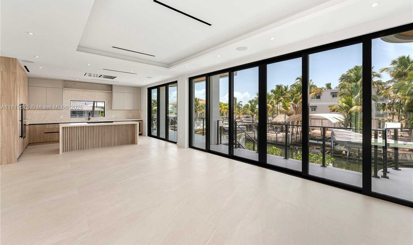 Small Image of 301 BUTTONWOOD CIR #B, Key Largo Number 10