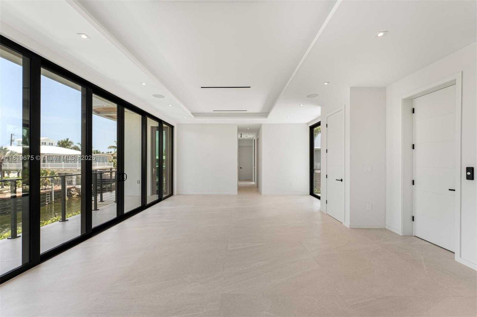 Small Image of 301 BUTTONWOOD CIR #B, Key Largo Number 14