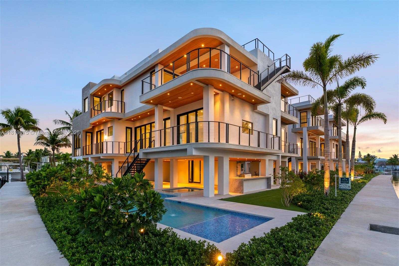 Small Image of 301 BUTTONWOOD CIR #B, Key Largo Number 28