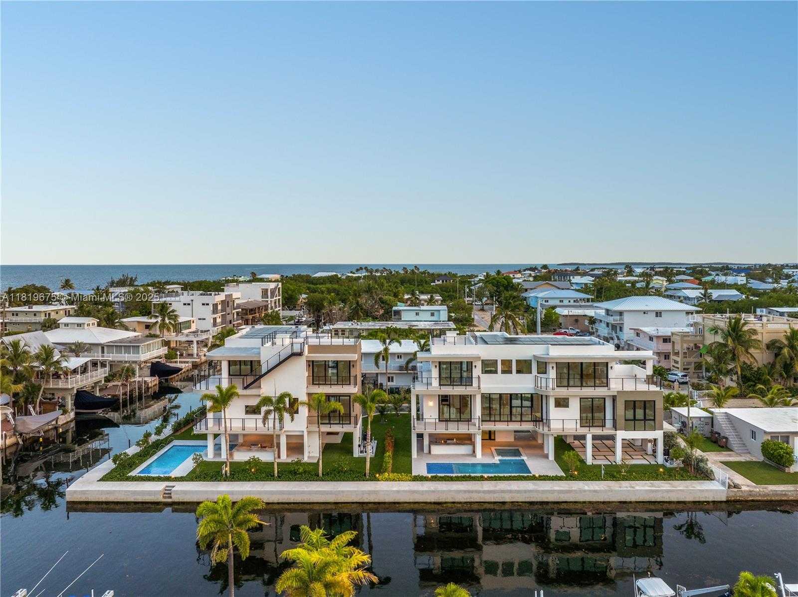 Small Image of 301 BUTTONWOOD CIR #B, Key Largo Number 34
