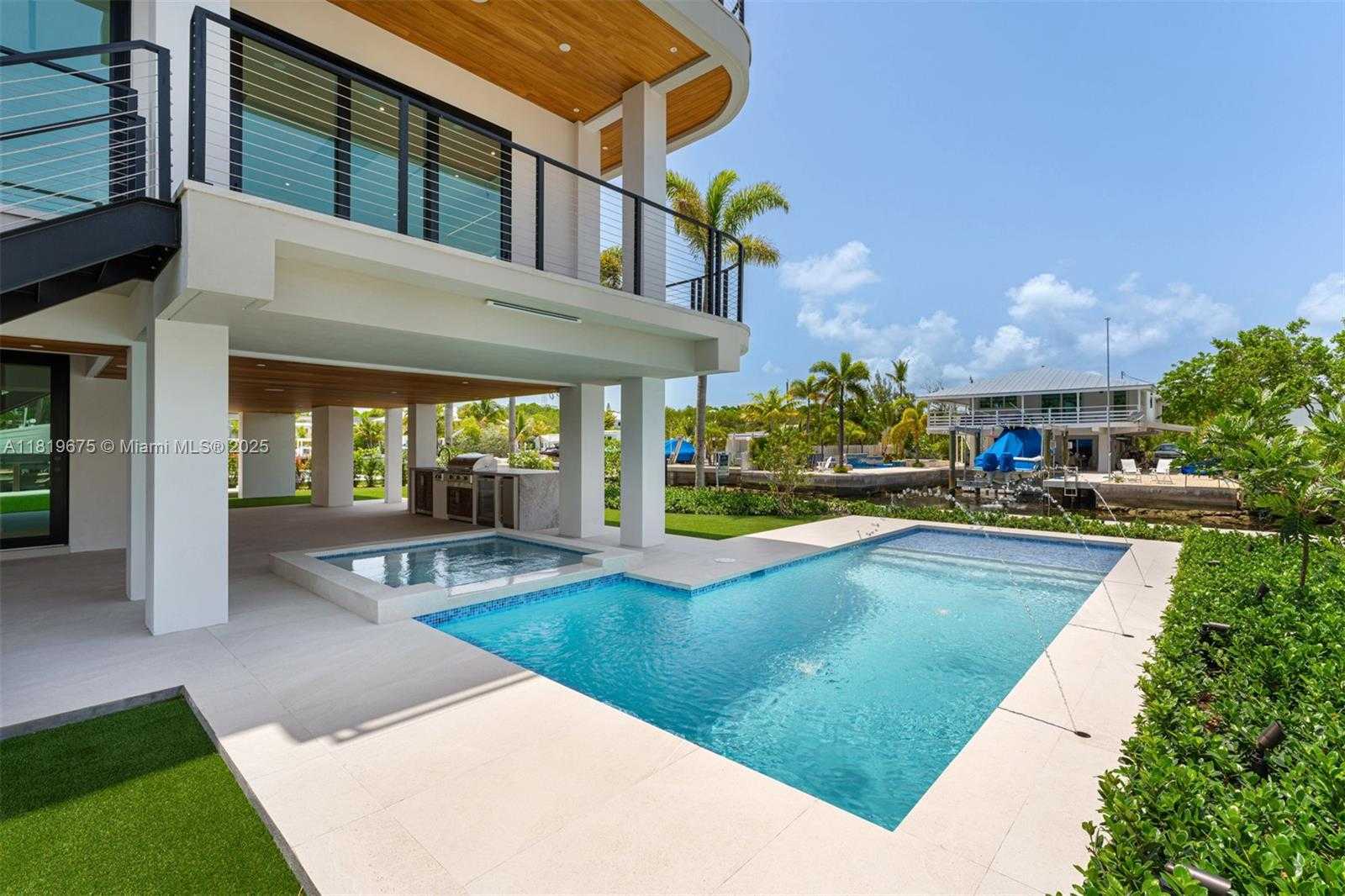 Small Image of 301 BUTTONWOOD CIR #B, Key Largo Number 4