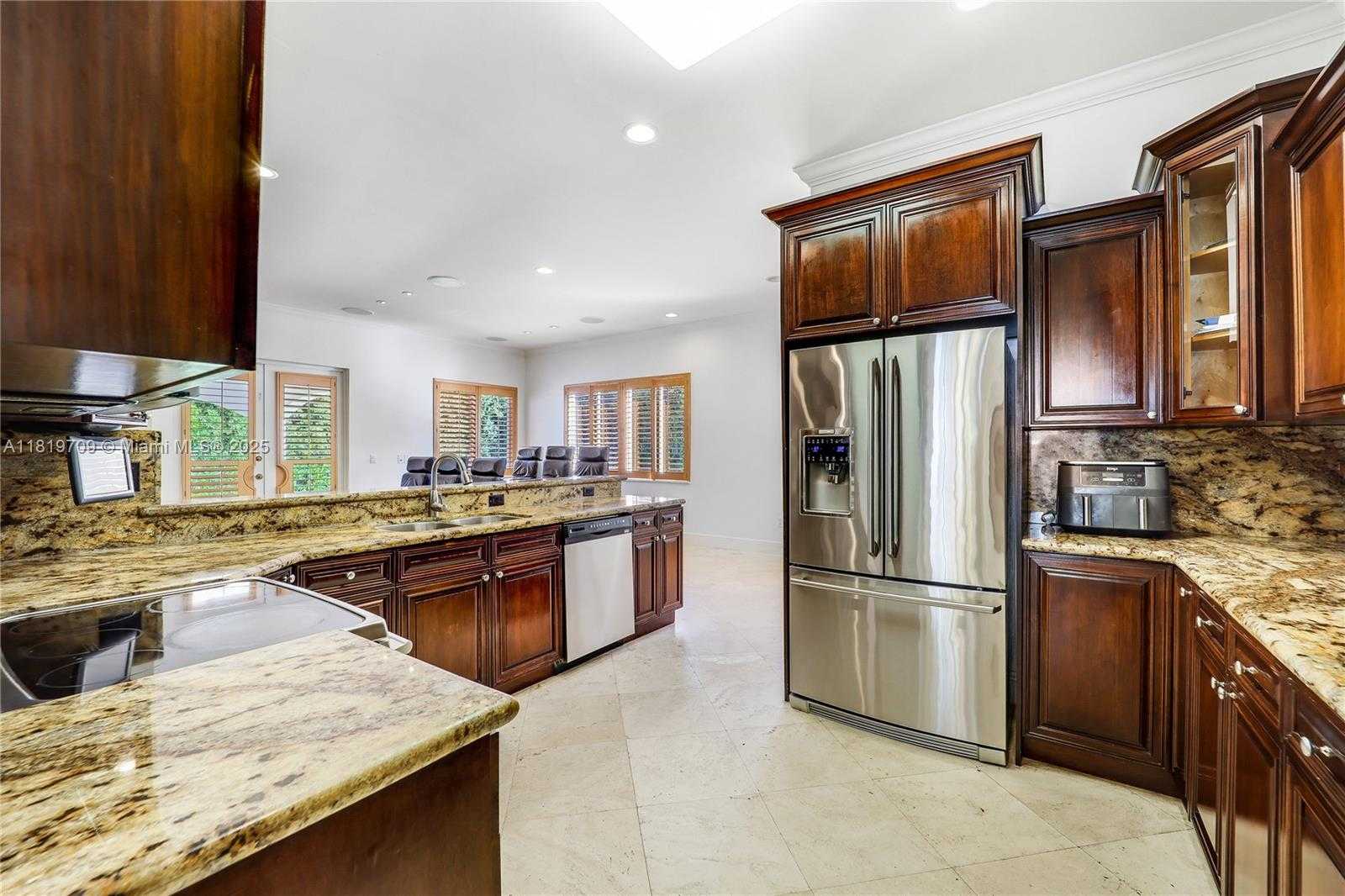 Small Image of 16763 NORTH WEST 77TH PATH, Miami Lakes Number 13
