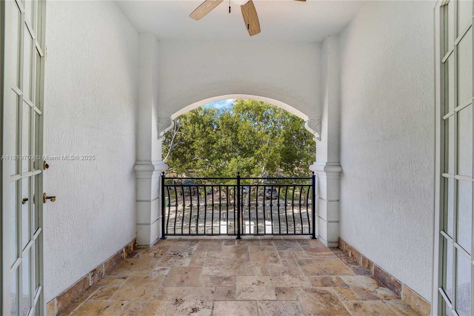 Small Image of 16763 NORTH WEST 77TH PATH, Miami Lakes Number 24