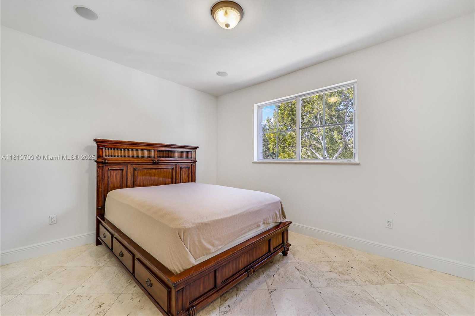 Small Image of 16763 NORTH WEST 77TH PATH, Miami Lakes Number 25