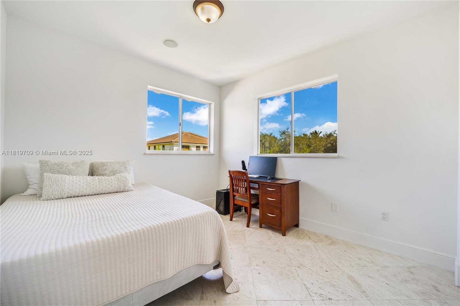 Small Image of 16763 NORTH WEST 77TH PATH, Miami Lakes Number 26