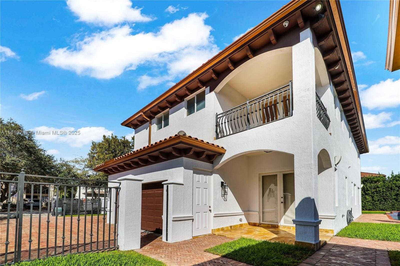 Small Image of 16763 NORTH WEST 77TH PATH, Miami Lakes Number 29