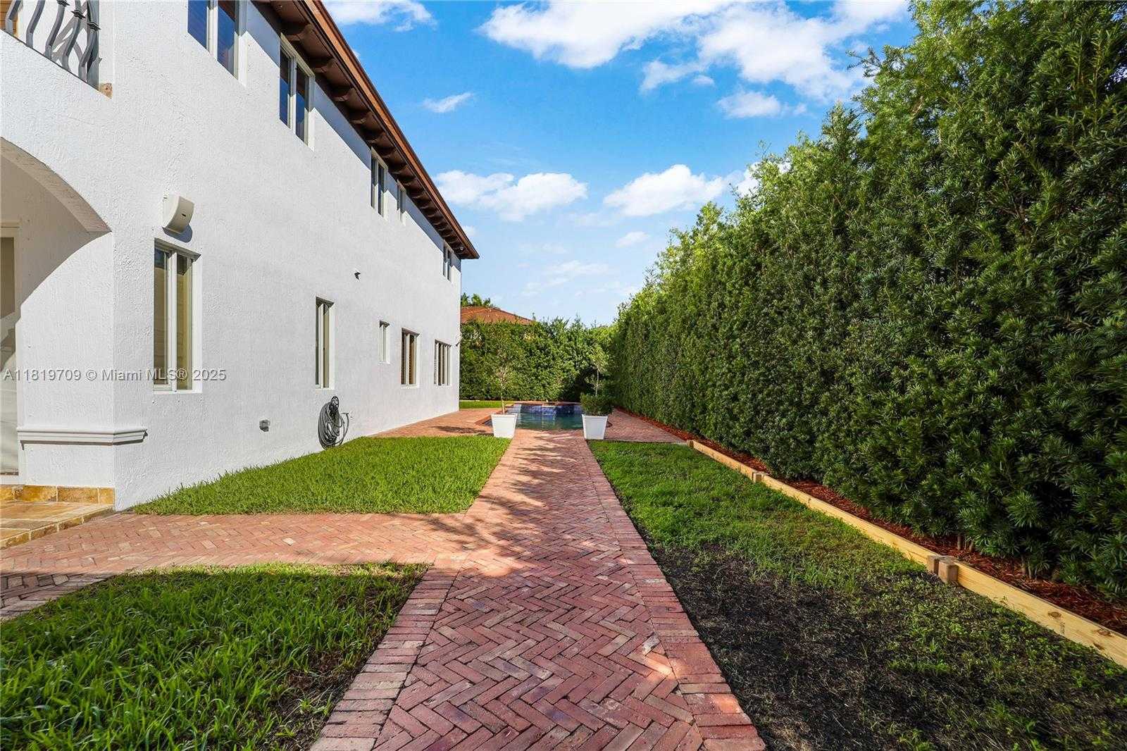 Small Image of 16763 NORTH WEST 77TH PATH, Miami Lakes Number 31