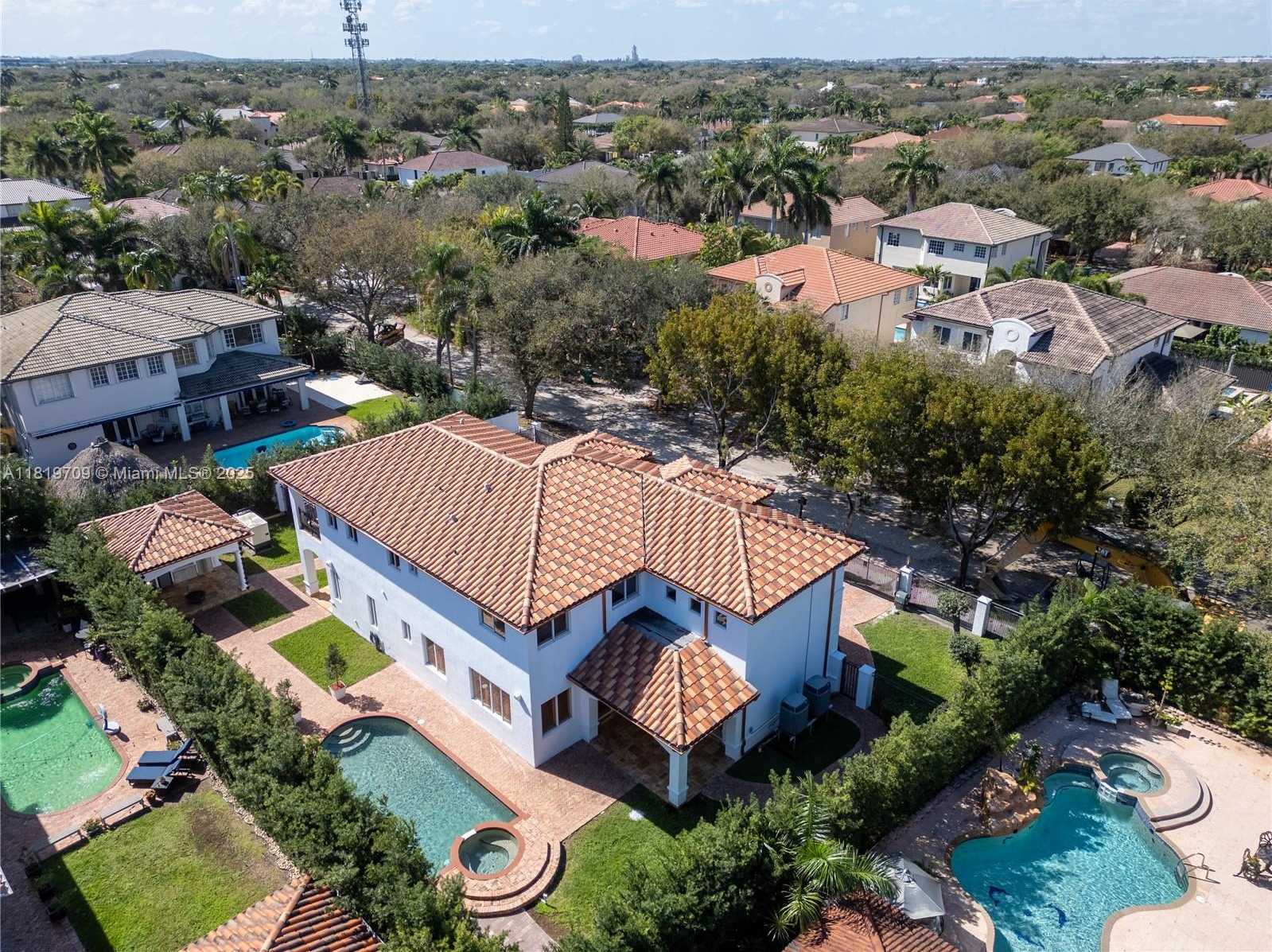 Small Image of 16763 NORTH WEST 77TH PATH, Miami Lakes Number 33