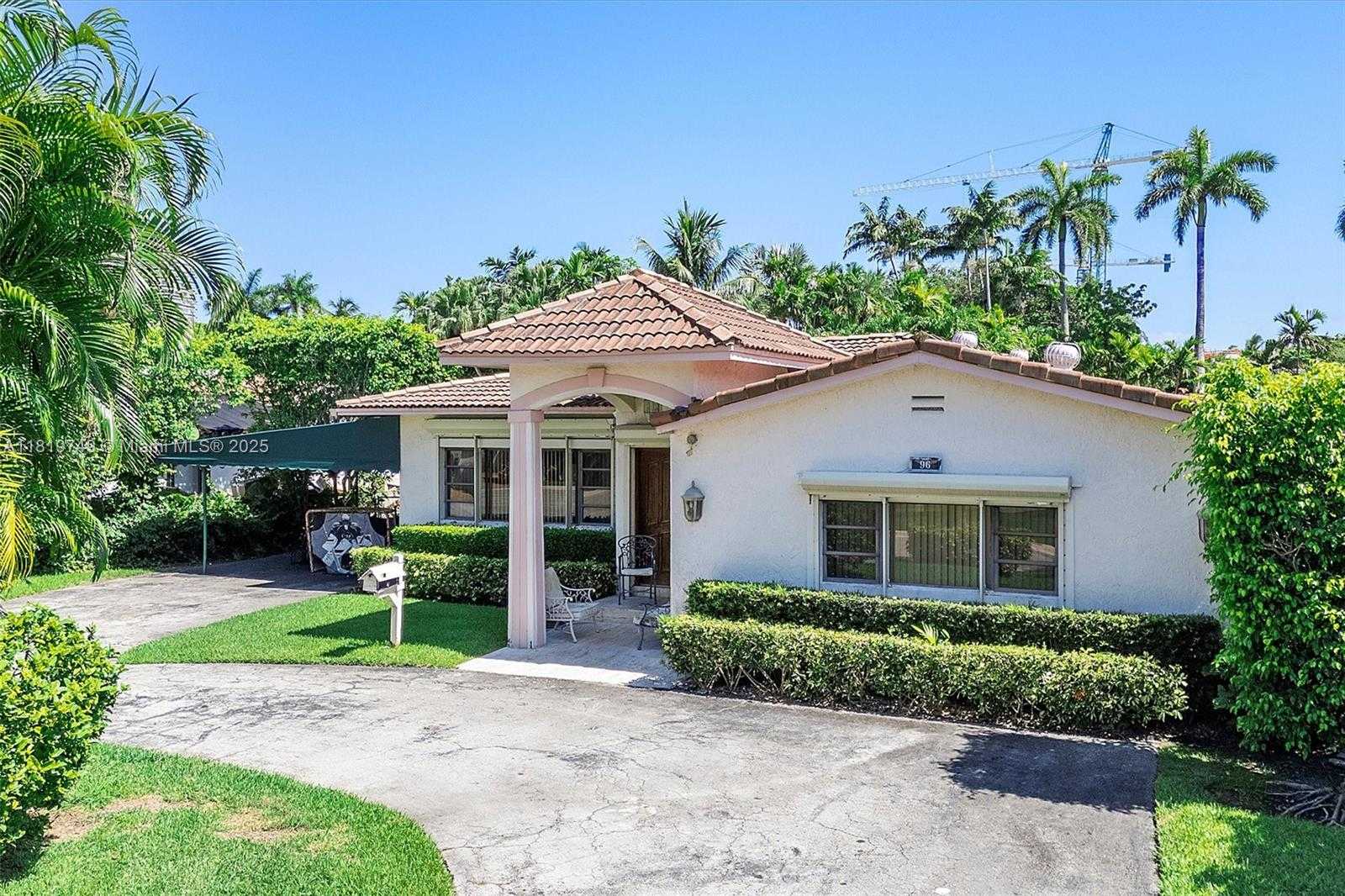 Small Image of 96 BAL CROSS DR, Bal Harbour Number 2