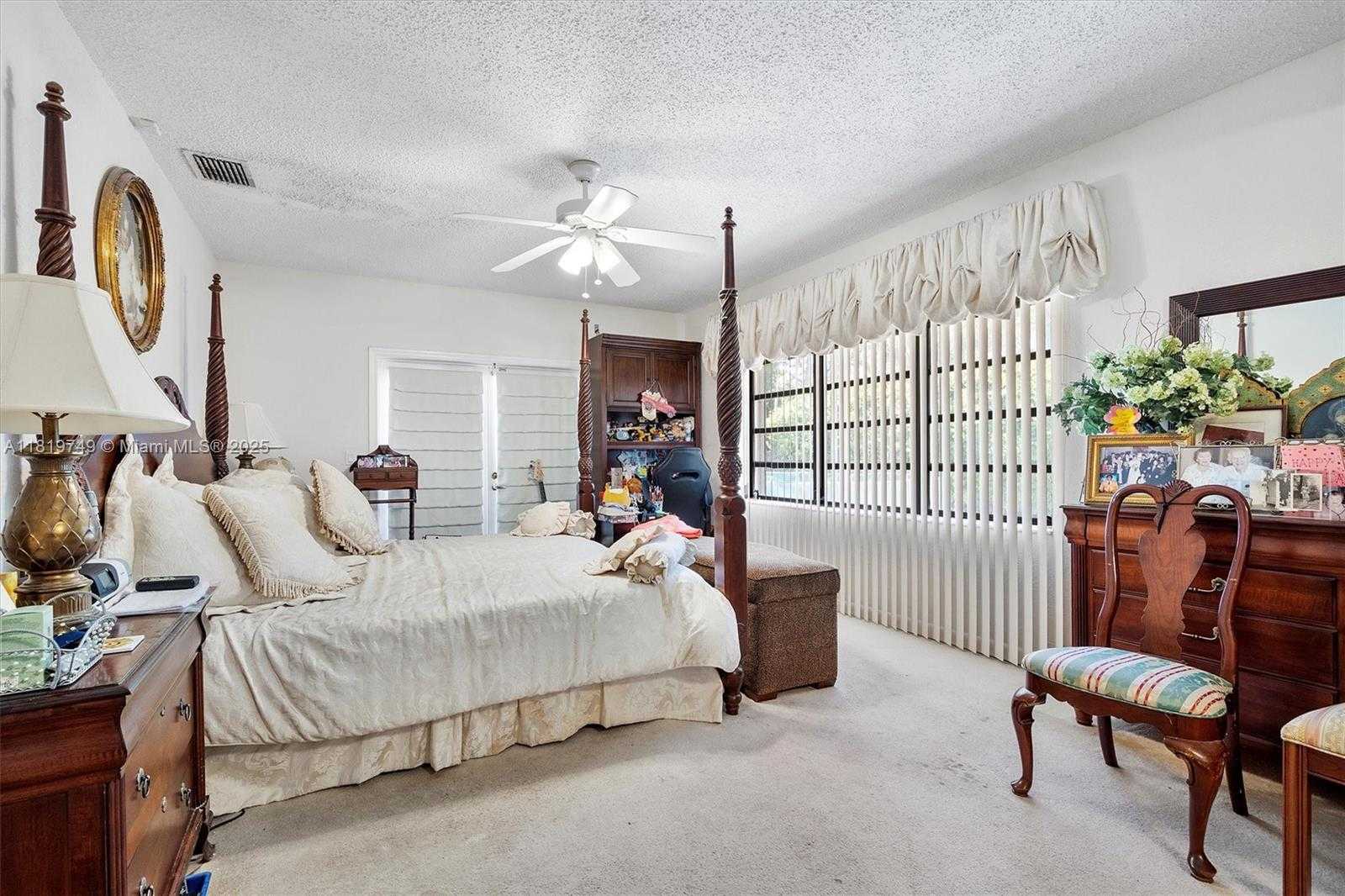 Small Image of 96 BAL CROSS DR, Bal Harbour Number 5