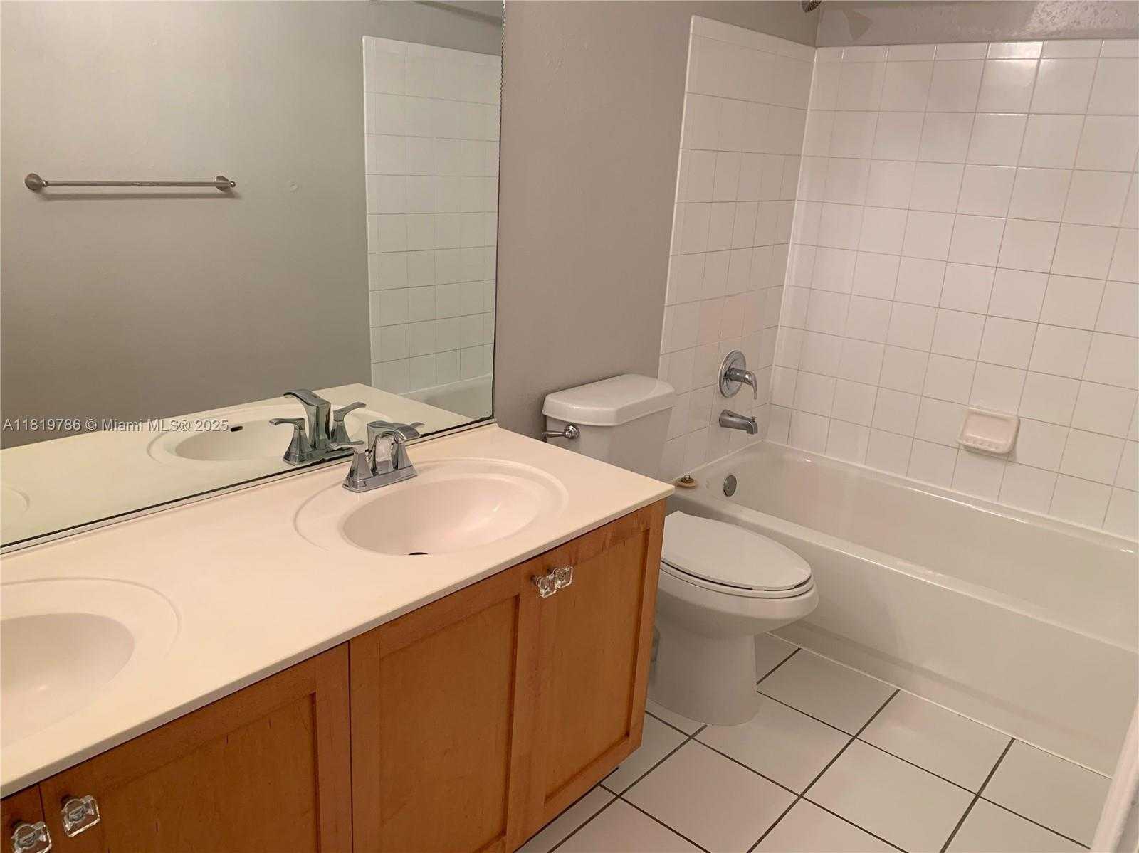 Small Image of 10911 JEWEL BOX LN, Tamarac Number 11