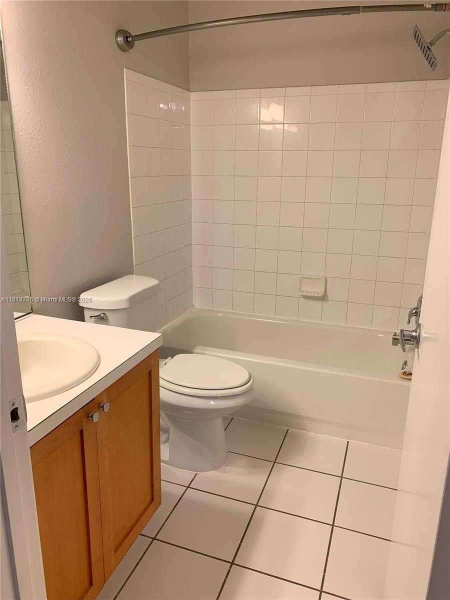 Small Image of 10911 JEWEL BOX LN, Tamarac Number 13