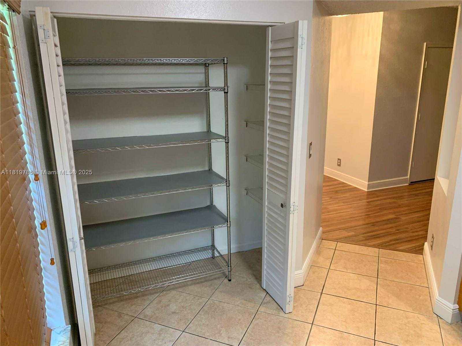 Small Image of 10911 JEWEL BOX LN, Tamarac Number 20