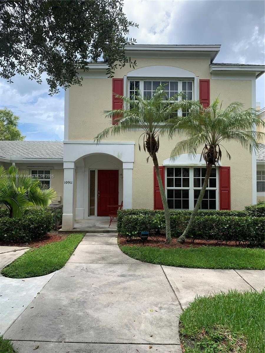 Small Image of 10911 JEWEL BOX LN, Tamarac Number 22