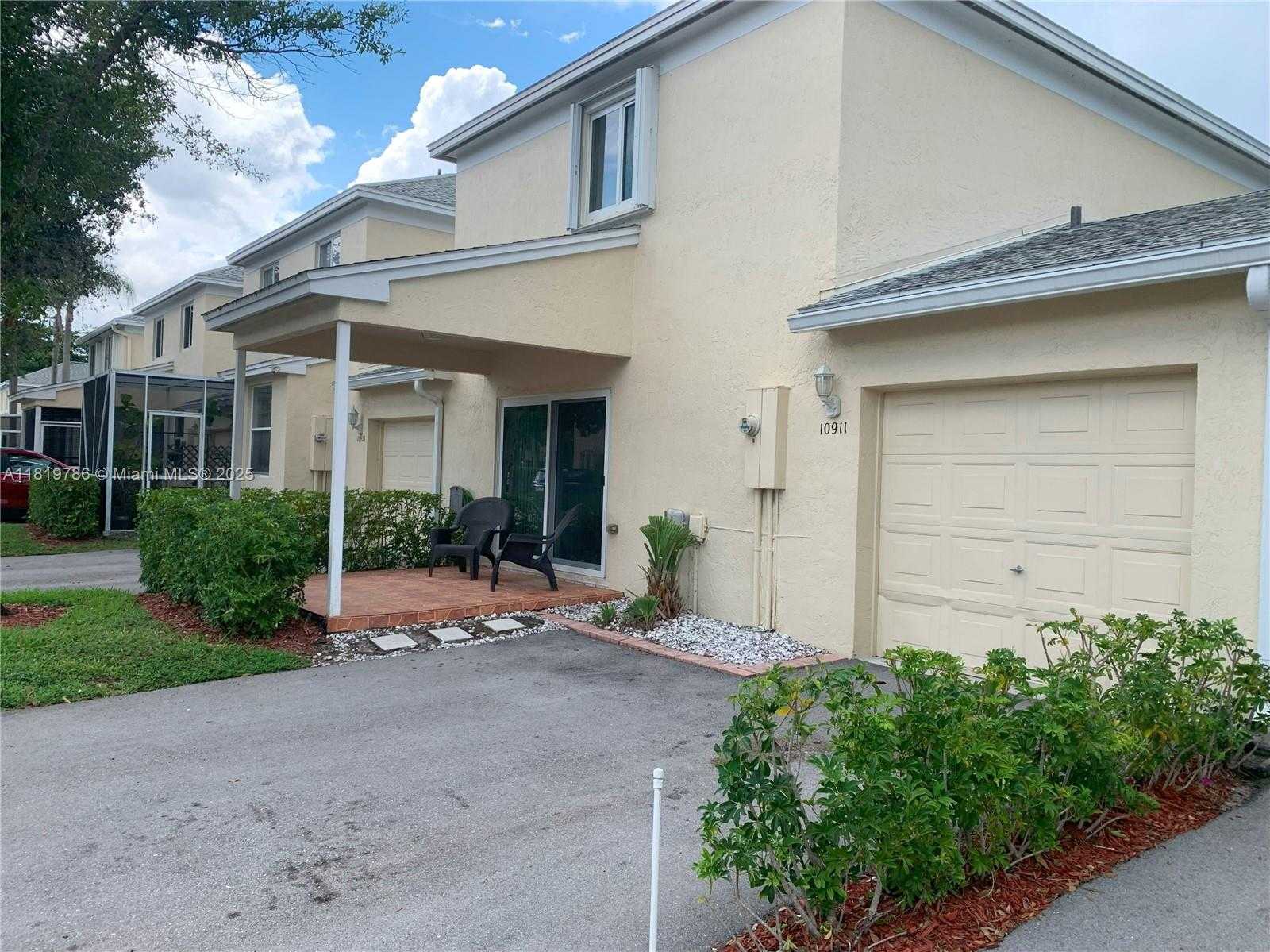 Small Image of 10911 JEWEL BOX LN, Tamarac Number 23