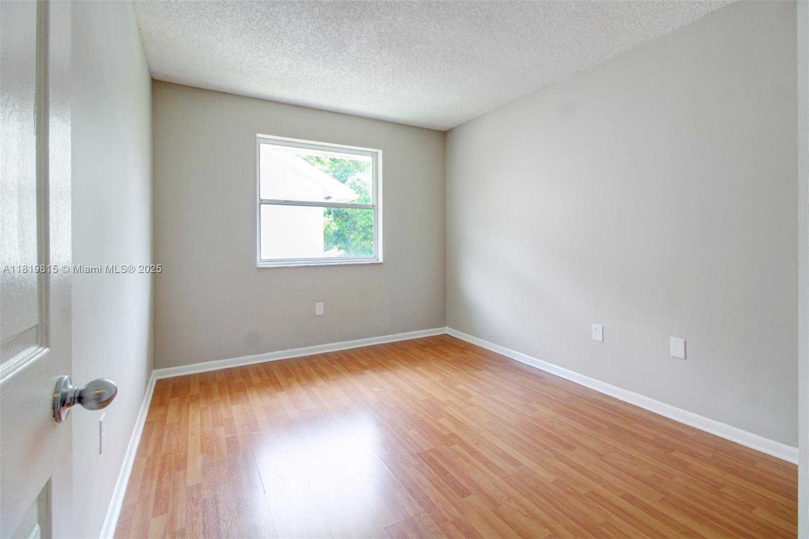 Small Image of 9741 SOUTH WEST 12TH ST, Pembroke Pines Number 20