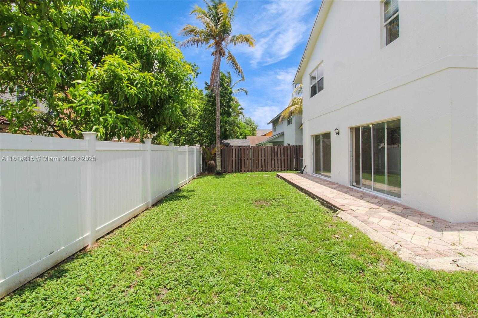 Small Image of 9741 SOUTH WEST 12TH ST, Pembroke Pines Number 27