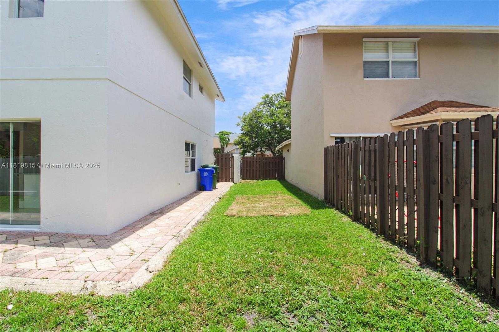 Small Image of 9741 SOUTH WEST 12TH ST, Pembroke Pines Number 28