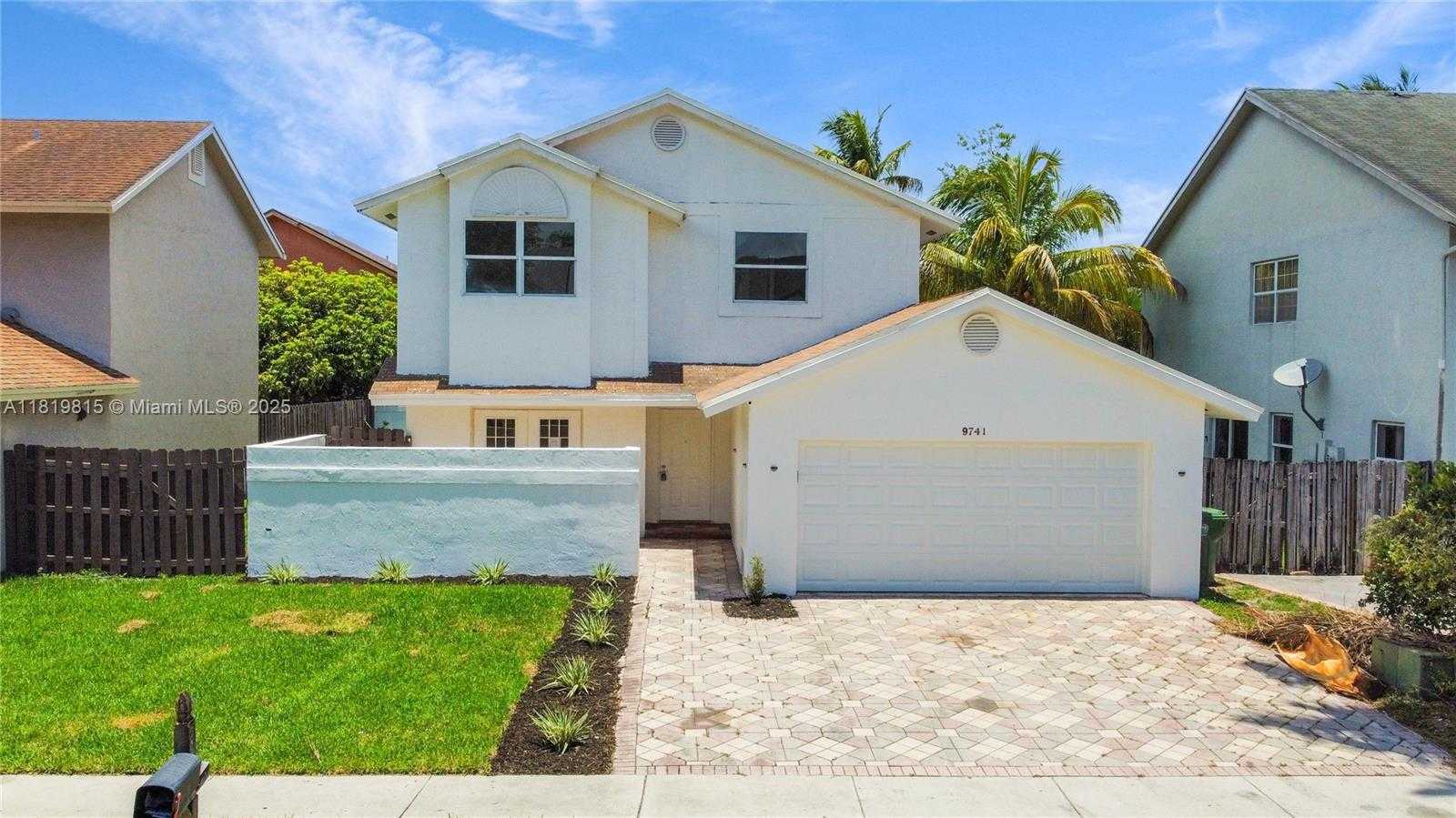 Small Image of 9741 SOUTH WEST 12TH ST, Pembroke Pines Number 33