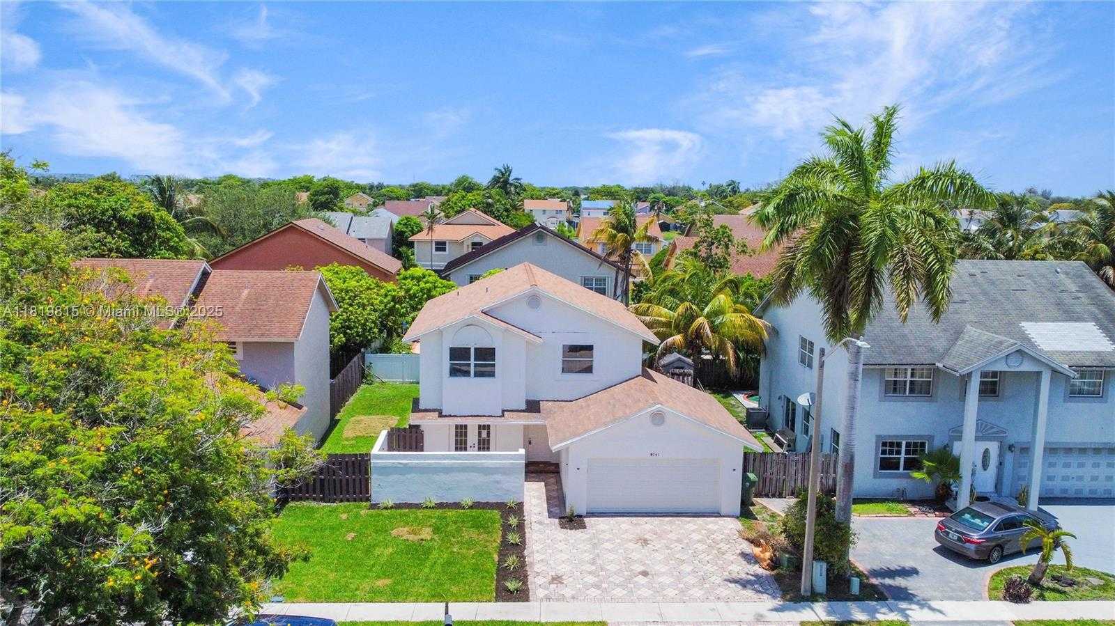 Small Image of 9741 SOUTH WEST 12TH ST, Pembroke Pines Number 35