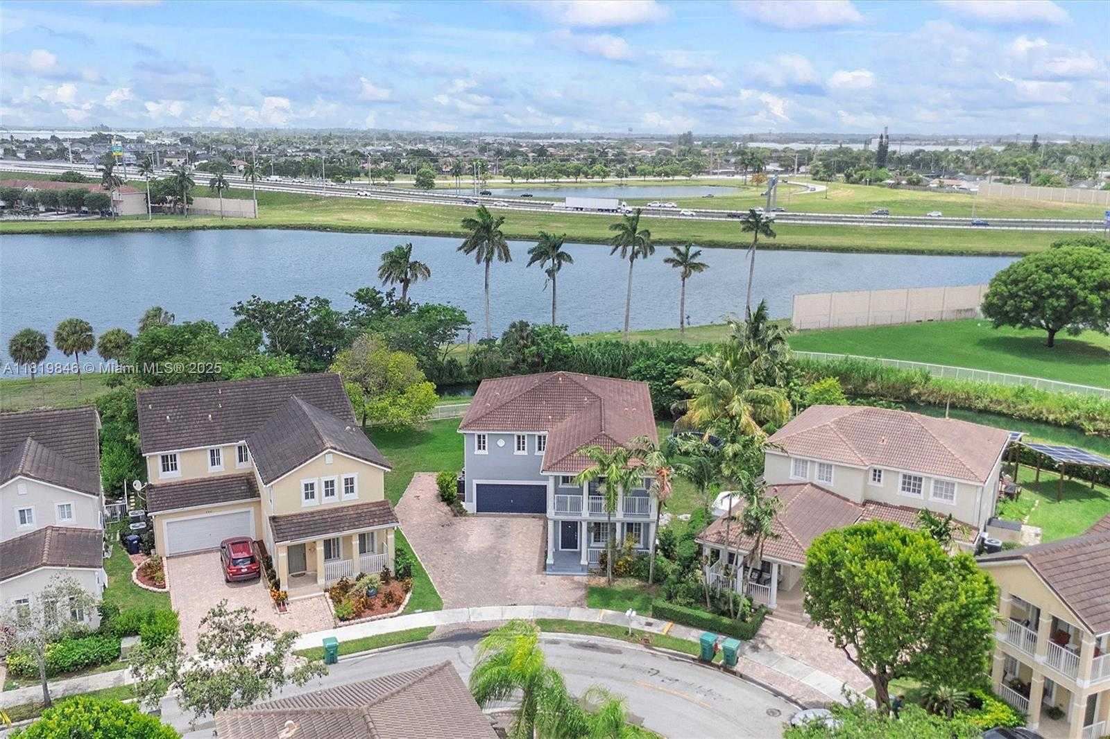 Small Image of 27681 SOUTH WEST 139TH PL, Homestead Number 2
