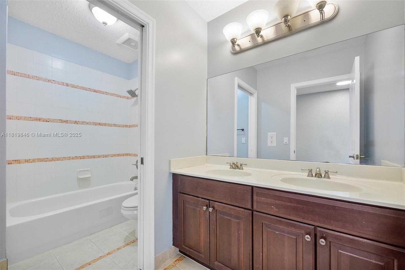 Small Image of 27681 SOUTH WEST 139TH PL, Homestead Number 26