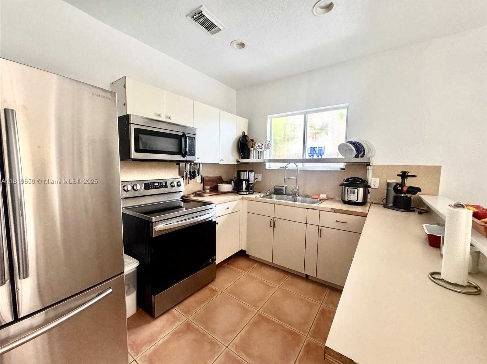 Small Image of 373 NORTH EAST 35TH AVE, Homestead Number 3