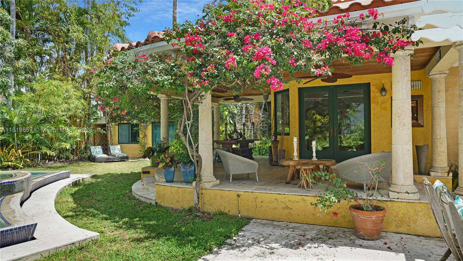 Small Image of 2050 ALTON RD, Miami Beach Number 15
