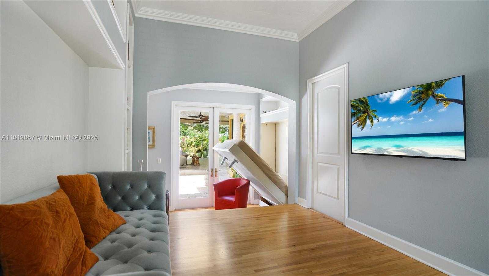 Small Image of 2050 ALTON RD, Miami Beach Number 21