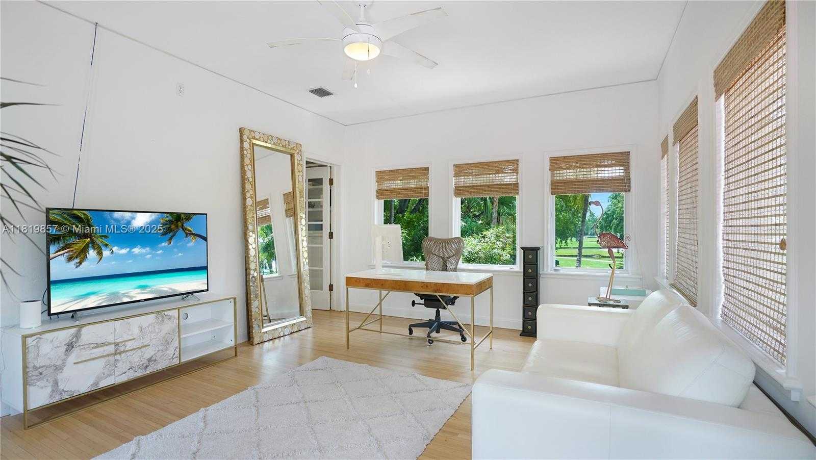 Small Image of 2050 ALTON RD, Miami Beach Number 25