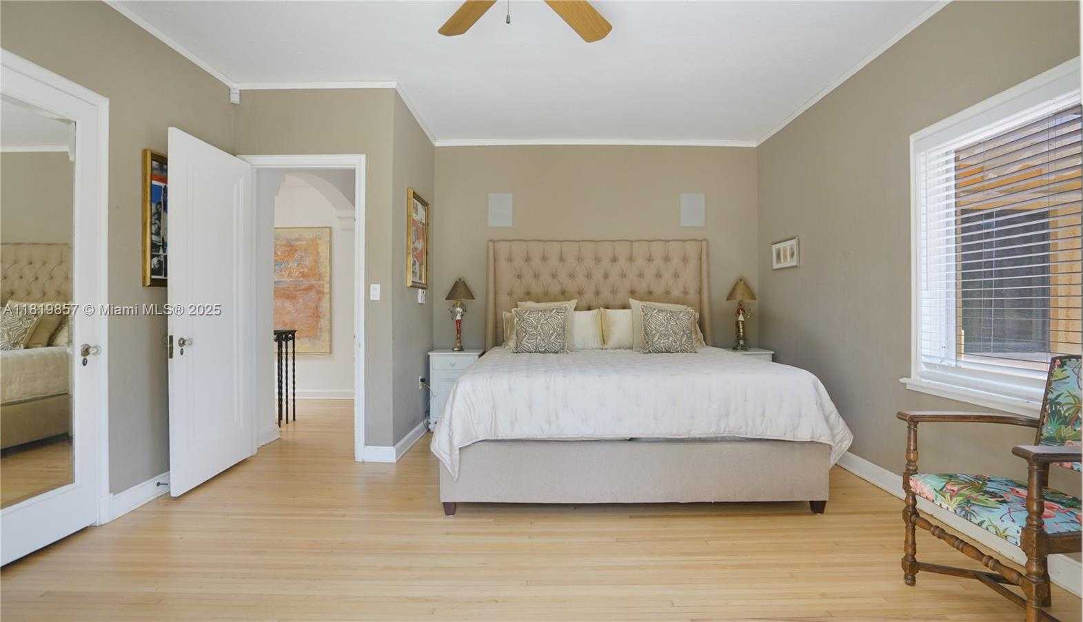 Small Image of 2050 ALTON RD, Miami Beach Number 26