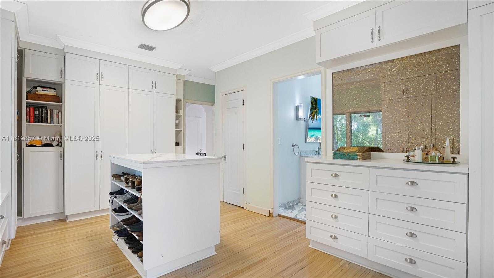 Small Image of 2050 ALTON RD, Miami Beach Number 29