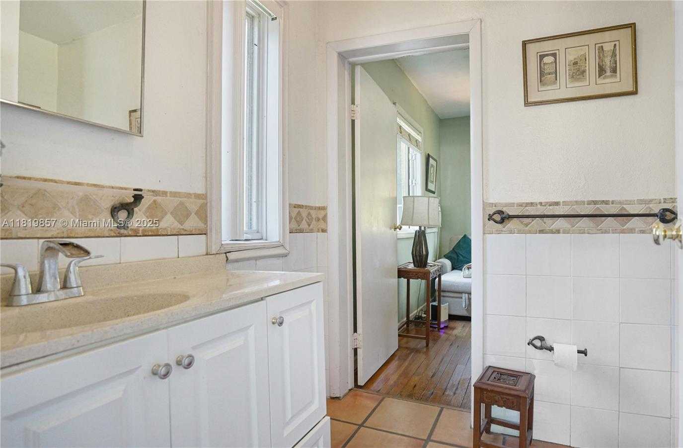 Small Image of 2050 ALTON RD, Miami Beach Number 46