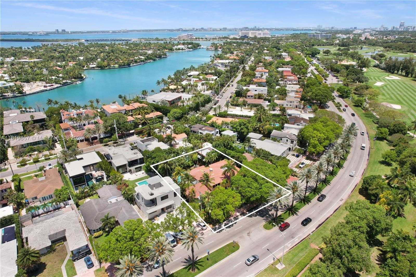 Small Image of 2050 ALTON RD, Miami Beach Number 52