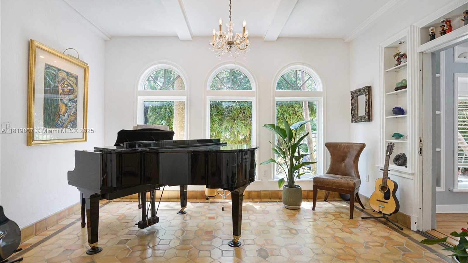 Small Image of 2050 ALTON RD, Miami Beach Number 9
