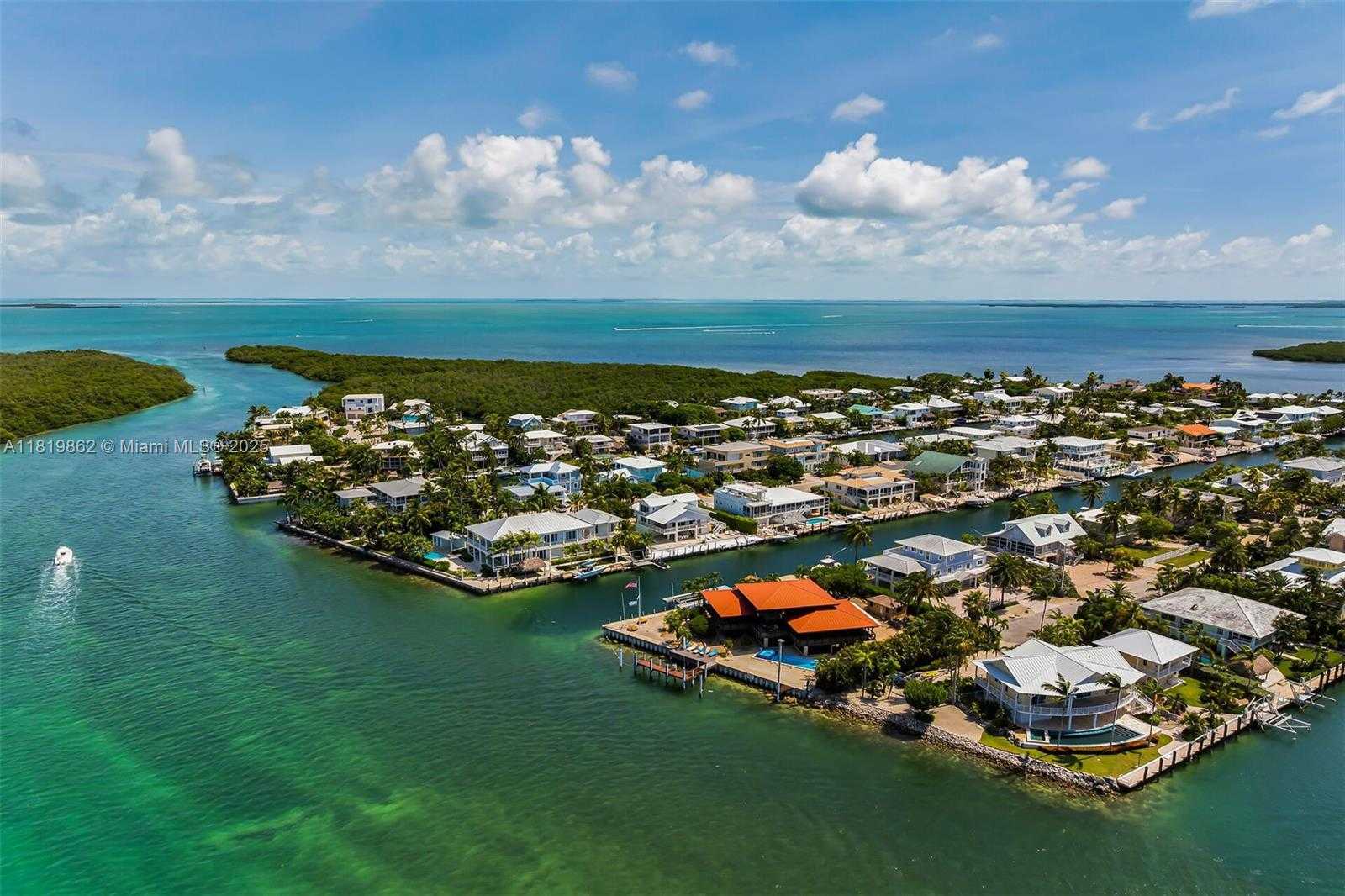 Small Image of 126 VILLA BELLA DR, Islamorada Number 18