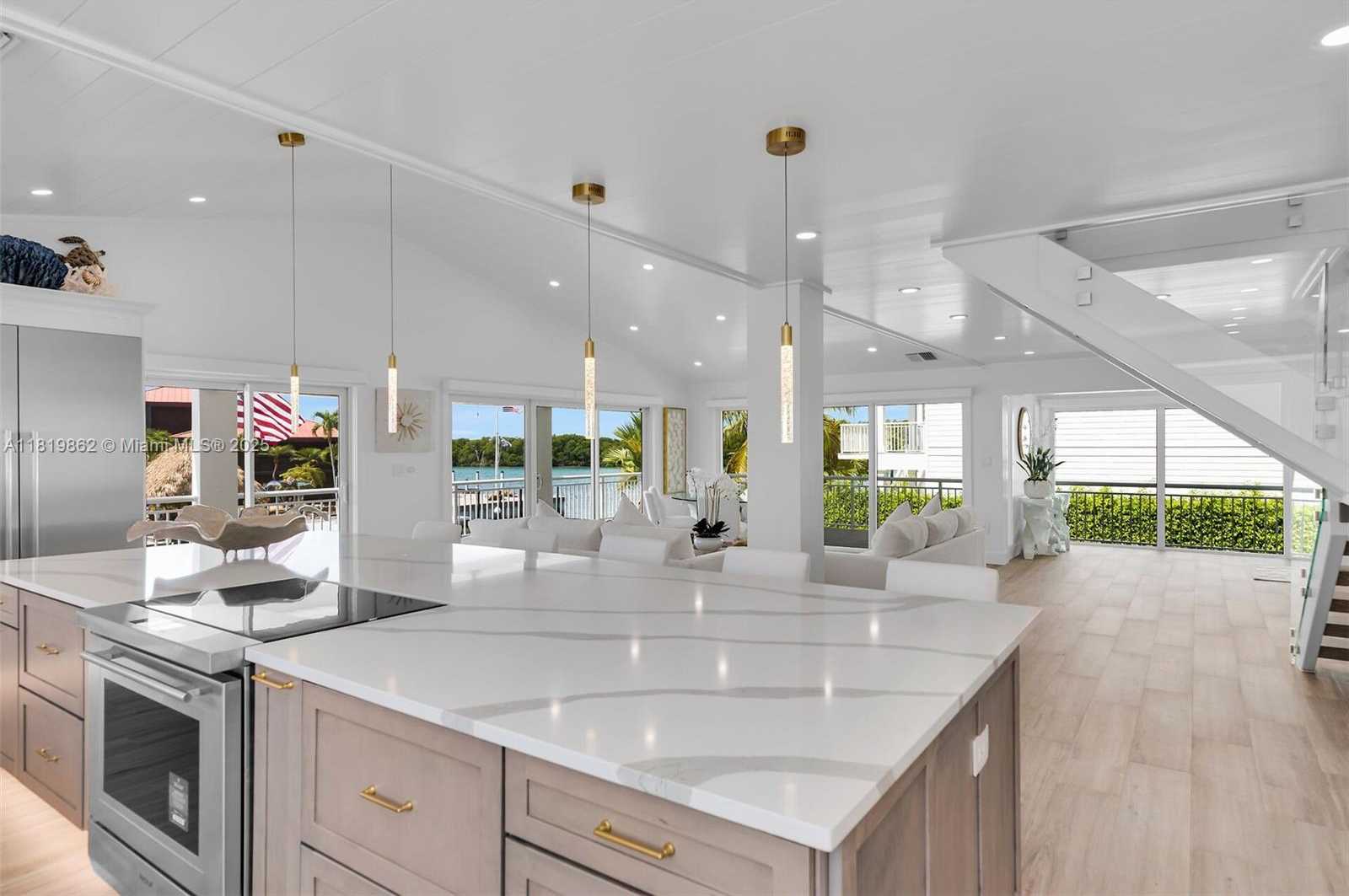 Small Image of 126 VILLA BELLA DR, Islamorada Number 29