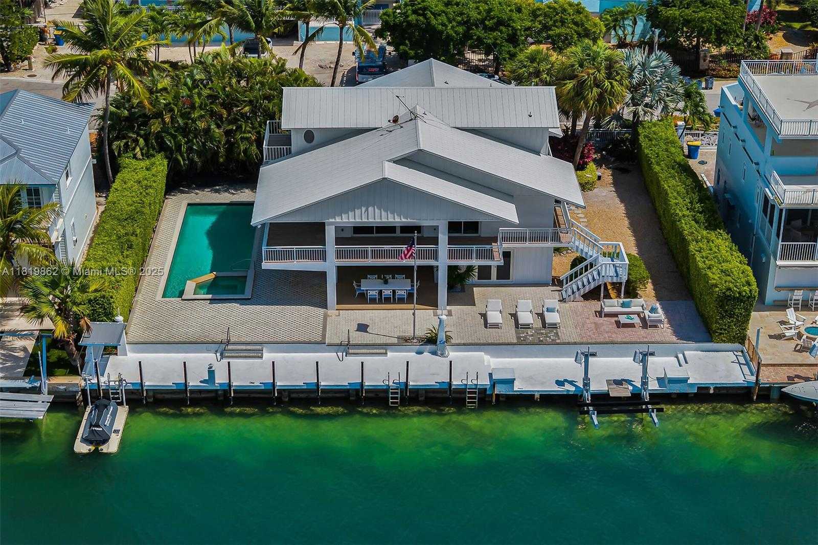 Small Image of 126 VILLA BELLA DR, Islamorada Number 4