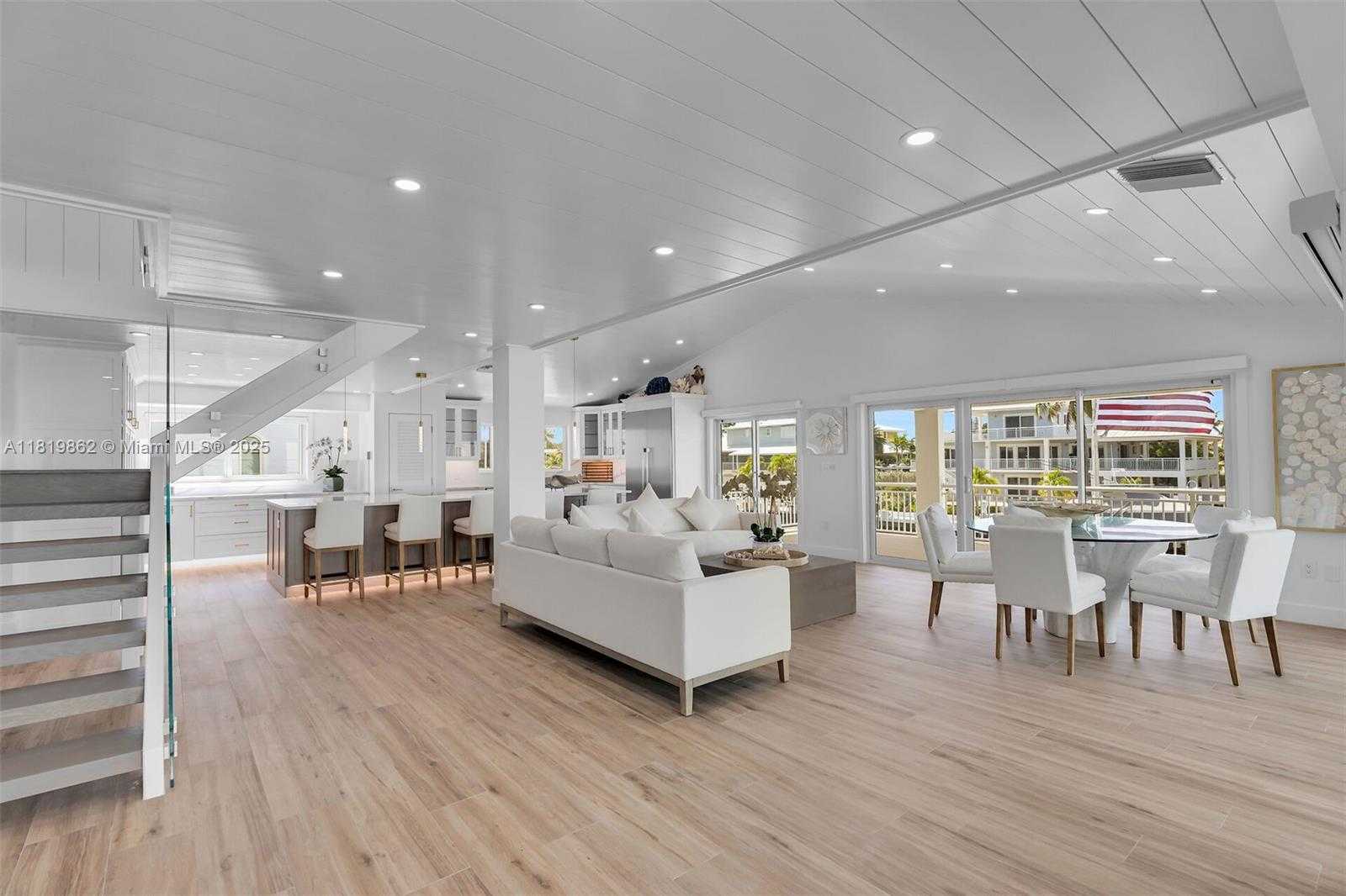 Small Image of 126 VILLA BELLA DR, Islamorada Number 9