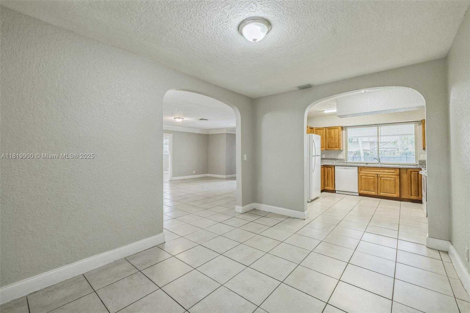 Small Image of 4818 NORTH WEST 8TH ST, Plantation Number 5